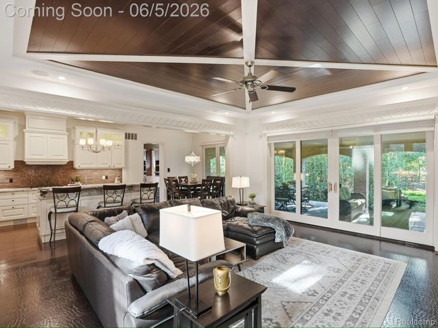 55951 Ashbrooke Drive W, Shelby Charter Township, MI 48316