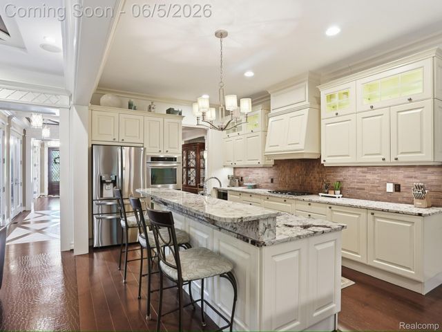 55951 Ashbrooke Drive W, Shelby Charter Township, MI 48316