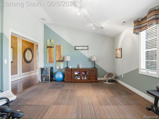 55951 Ashbrooke Drive W, Shelby Charter Township, MI 48316