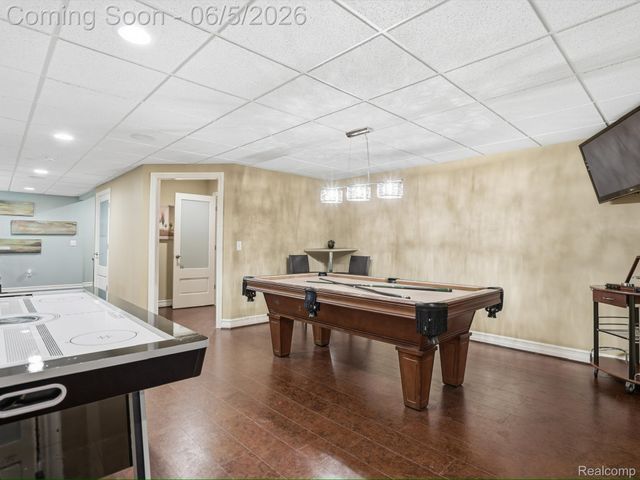 55951 Ashbrooke Drive W, Shelby Charter Township, MI 48316