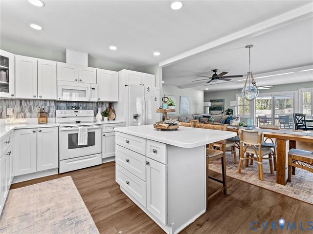 84 New Little St, North, VA 23128