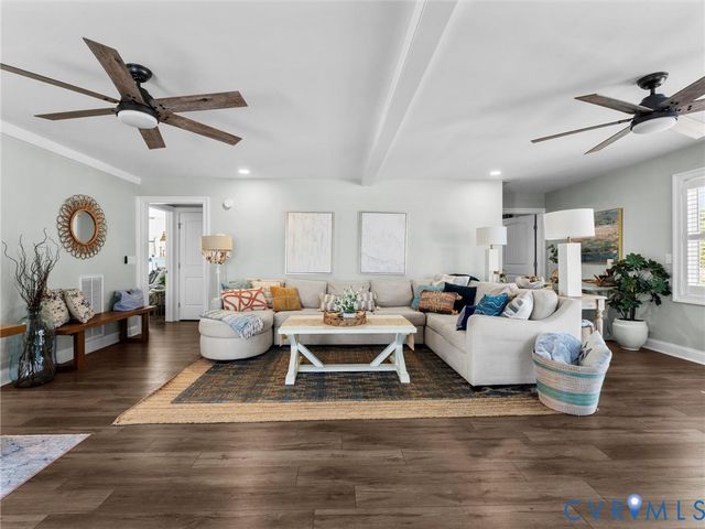 84 New Little St, North, VA 23128