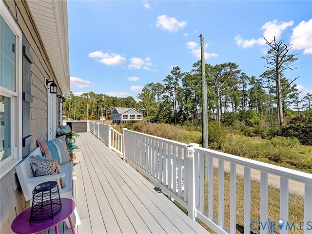 84 New Little St, North, VA 23128
