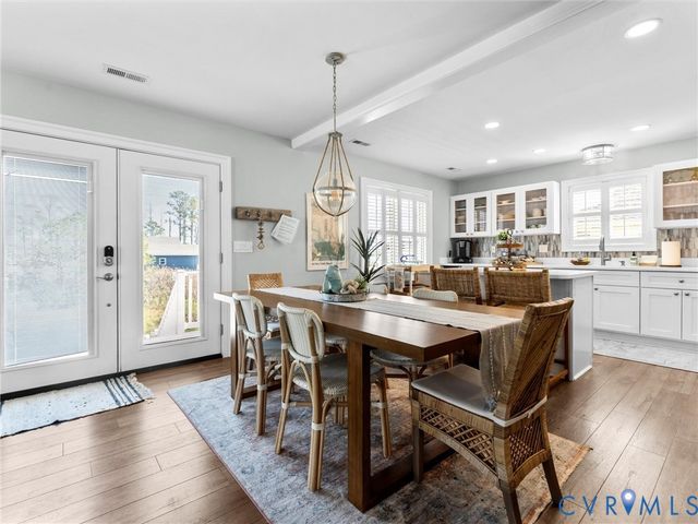 84 New Little St, North, VA 23128
