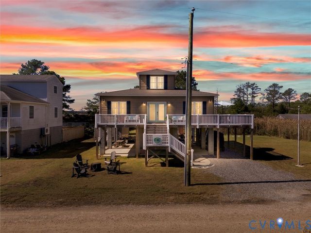 84 New Little St, North, VA 23128