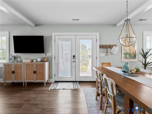 84 New Little St, North, VA 23128