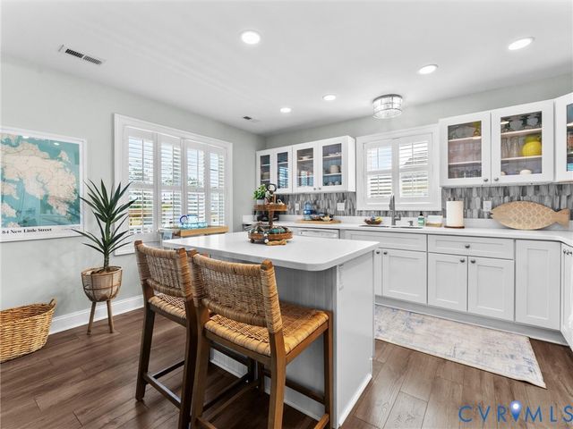 84 New Little St, North, VA 23128