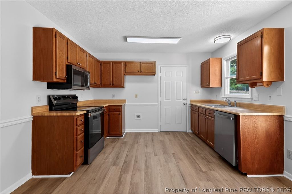 6509 Sudbury Drive, Fayetteville, NC 28304 — photo 5