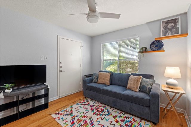 3204 Menchaca RD 305, Austin, TX 78704