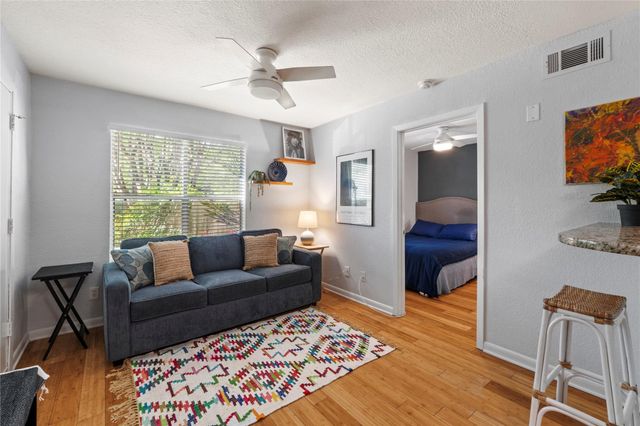 3204 Menchaca RD 305, Austin, TX 78704