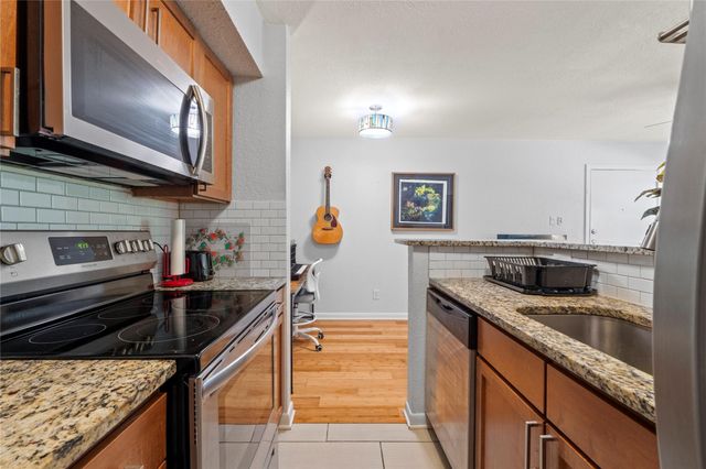 3204 Menchaca RD 305, Austin, TX 78704