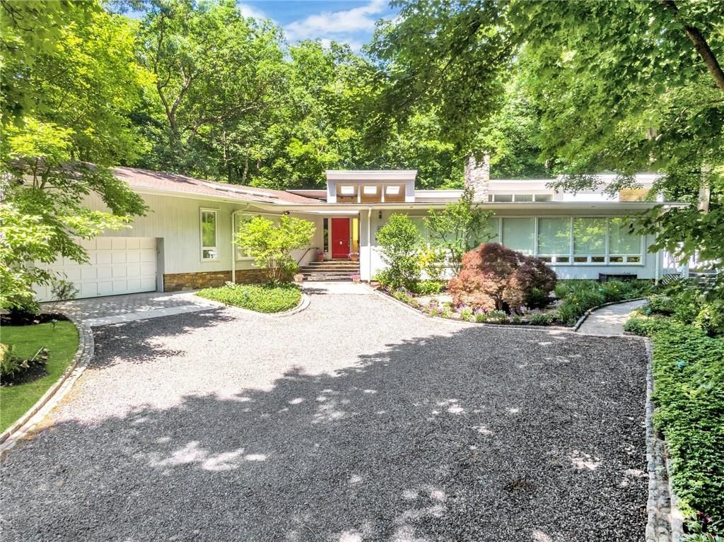 5 Deerfield Lane, Mamaroneck, NY 10543