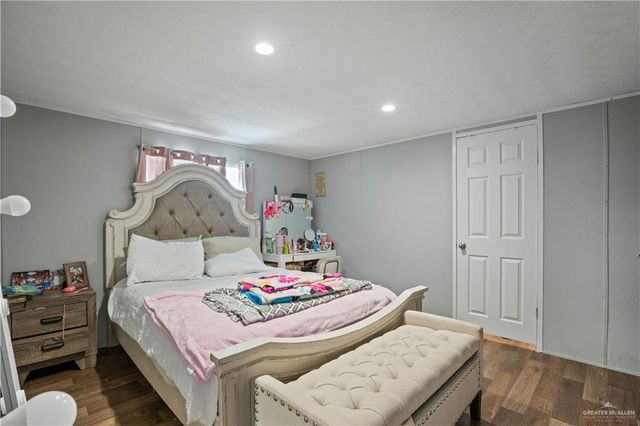 321 Felicidad Avenue, Donna, TX 78537