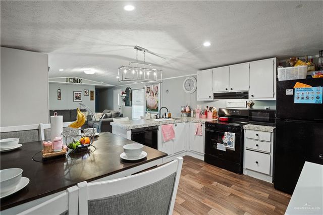321 Felicidad Avenue, Donna, TX 78537