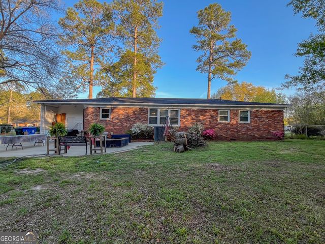 218 Pinehurst Drive, Dublin, GA 31021