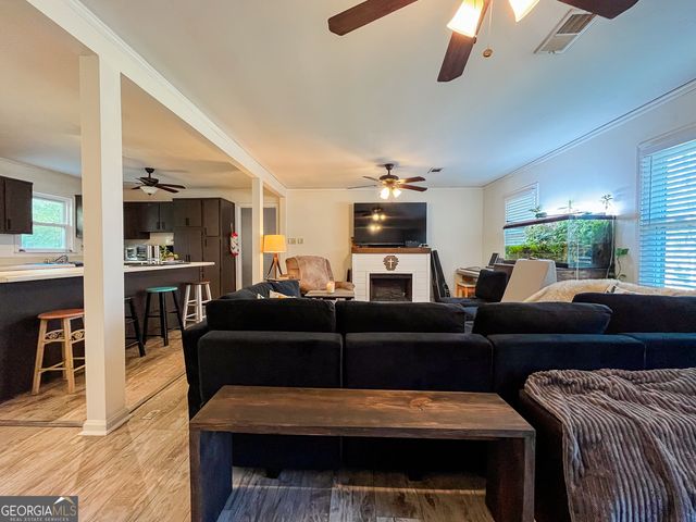 218 Pinehurst Drive, Dublin, GA 31021