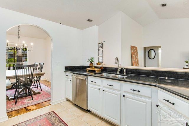 5217 Choctaw Ave, Pensacola, FL 32507