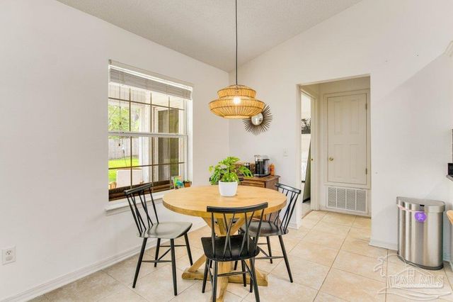 5217 Choctaw Ave, Pensacola, FL 32507