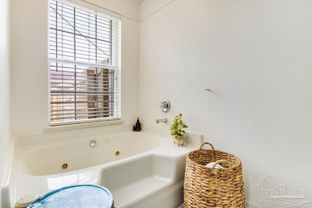 5217 Choctaw Ave, Pensacola, FL 32507