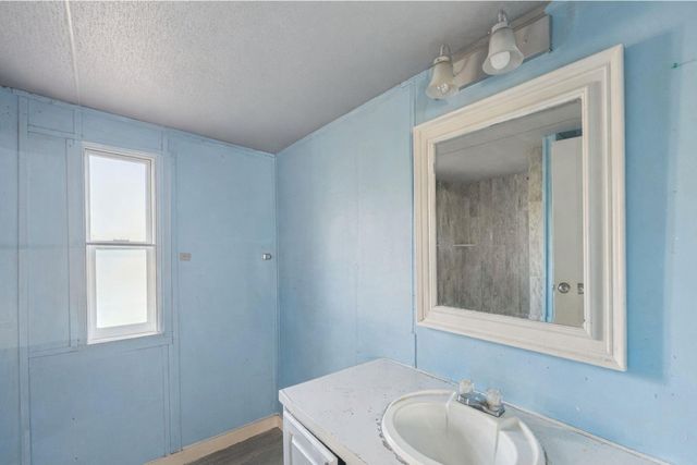 1643 County Road 3545, Cleveland, TX 77327