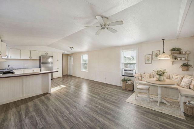 1643 County Road 3545, Cleveland, TX 77327