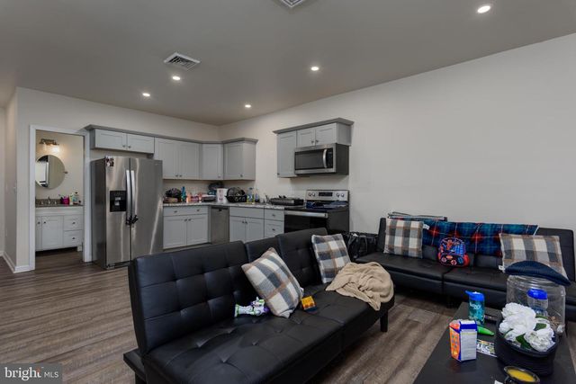 159 N HANOVER ST, Carlisle, PA 17013