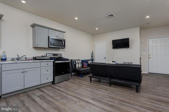 159 N HANOVER ST, Carlisle, PA 17013