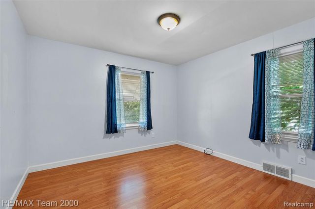 34080 Harroun Street, Wayne, MI 48184