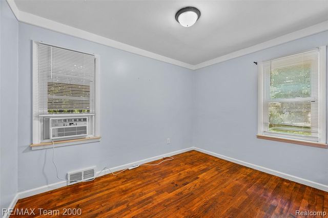 34080 Harroun Street, Wayne, MI 48184