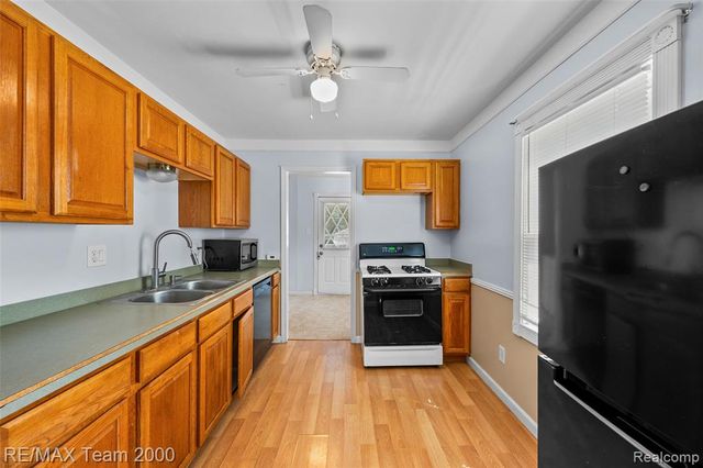 34080 Harroun Street, Wayne, MI 48184