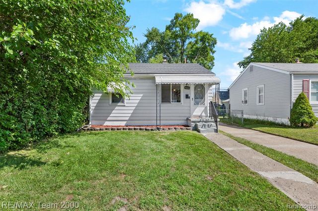 34080 Harroun Street, Wayne, MI 48184