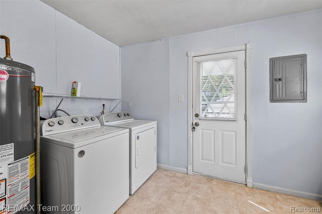 34080 Harroun Street, Wayne, MI 48184