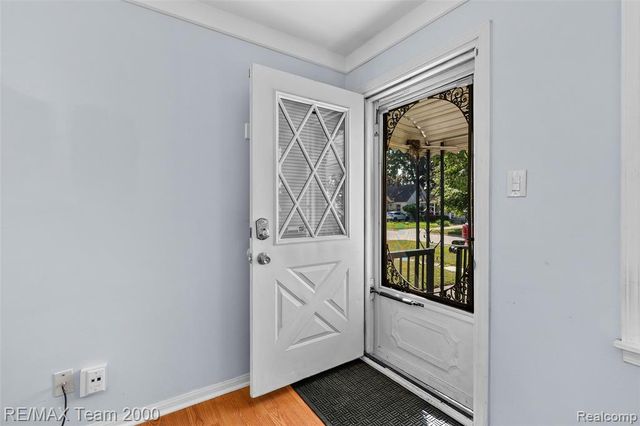 34080 Harroun Street, Wayne, MI 48184