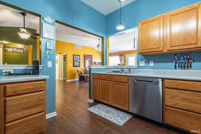 3707 E Barrington Dr Apt 305, Bloomington, IN 47408