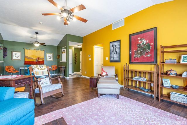 3707 E Barrington Dr Apt 305, Bloomington, IN 47408