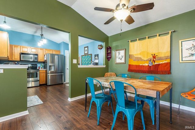 3707 E Barrington Dr Apt 305, Bloomington, IN 47408