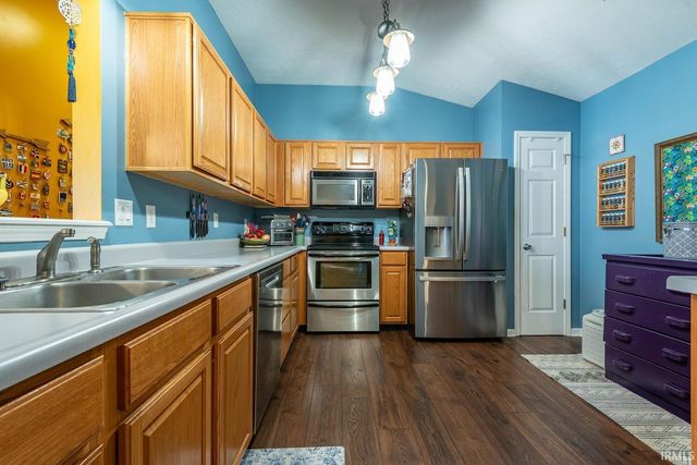 3707 E Barrington Dr Apt 305, Bloomington, IN 47408