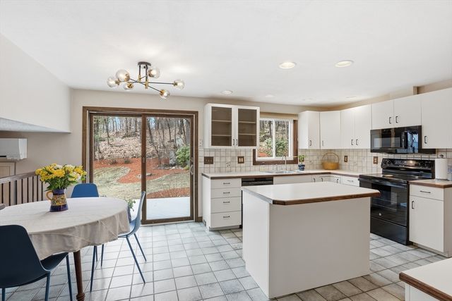 76 Tenney Road, Westford, MA 01886