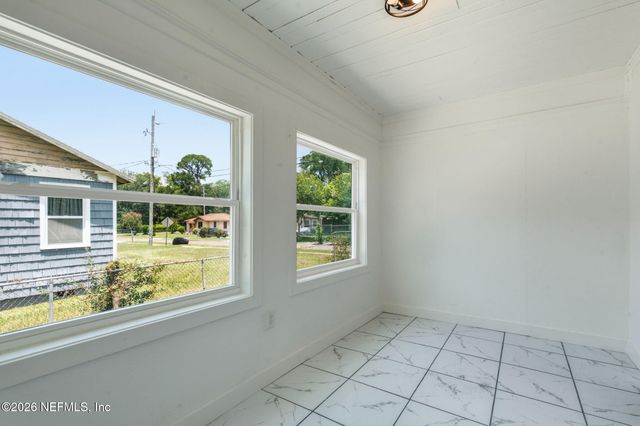 7060 MARVIN Avenue, Jacksonville, FL 32208