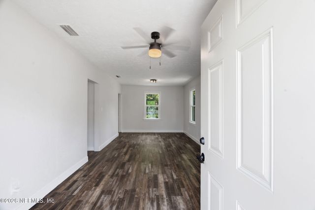 7060 MARVIN Avenue, Jacksonville, FL 32208