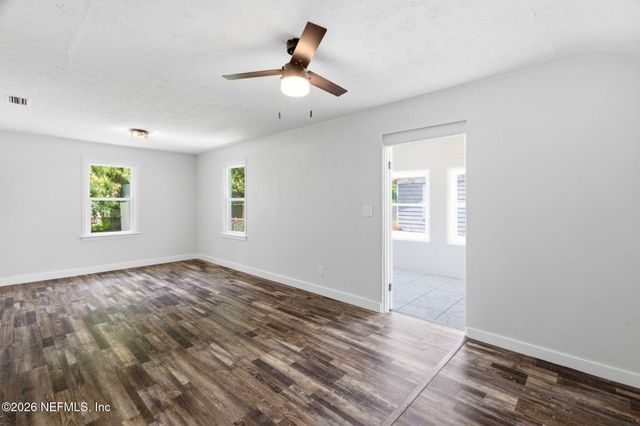 7060 MARVIN Avenue, Jacksonville, FL 32208