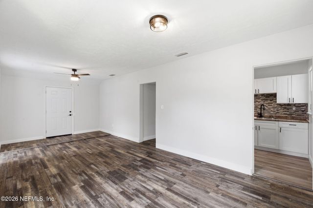 7060 MARVIN Avenue, Jacksonville, FL 32208