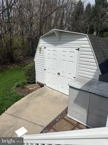 374 W CEDAR ST, Palmyra, PA 17078