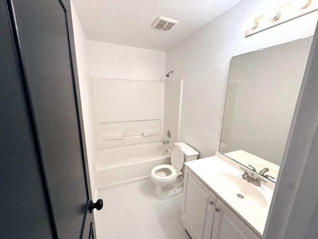 1639 Nichole Woods Drive, Houston, TX 77047