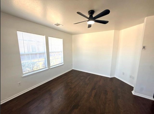 1639 Nichole Woods Drive, Houston, TX 77047