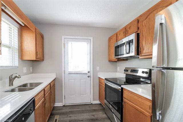 490 Mae Stone Drive, Kernersville, NC 27284