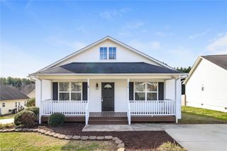 490 Mae Stone Drive, Kernersville, NC 27284