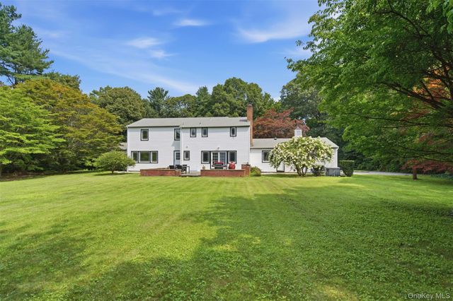 897 Ripley Lane, Muttontown, NY 11771