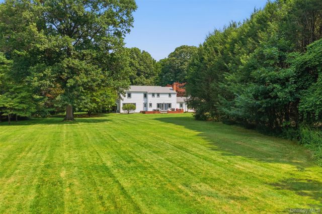 897 Ripley Lane, Muttontown, NY 11771