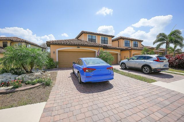 20071 RAGAZZA CIRCLE 101, Venice, FL 34293